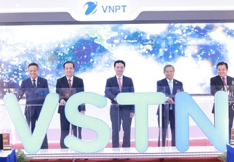 Khai thác tuyến cáp quang đất liền VSTN: VNPT tiên phong làm chủ hạ tầng kết nối từ mặt đất đến không gian 