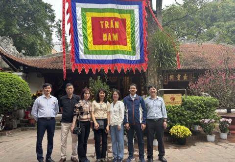 Cán bộ chủ chốt Công ty Hadic đầu Xuân Giáp Thìn 2024 đi lễ cầu Bình an