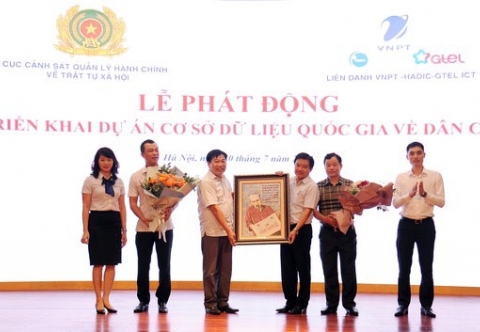 Tham gia xây dựng Cơ sở dữ liệu quốc gia về dân cư, VNPT tiếp tục gắn liền với những dự án quốc gia