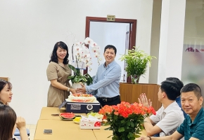 Hình ảnh Công ty tổ chức sinh nhật cán bộ nhân viên có sinh nhật tháng 4